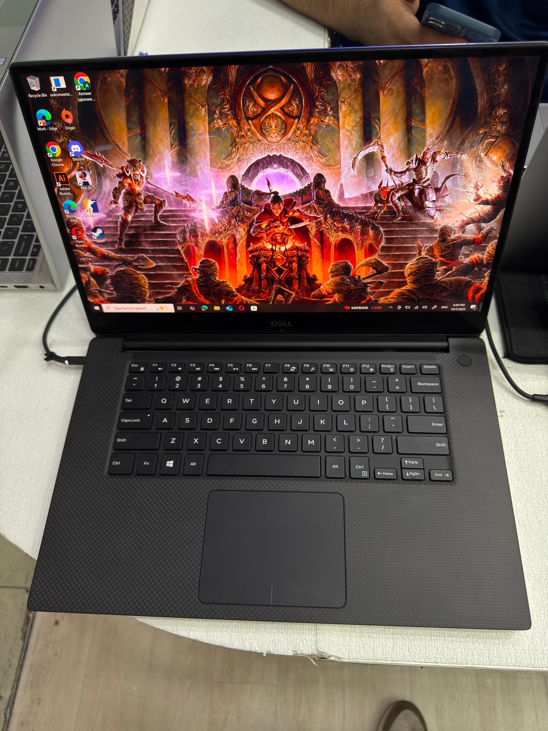 Dell Precession 5530 core i9-8950HK 32 Gb Ram